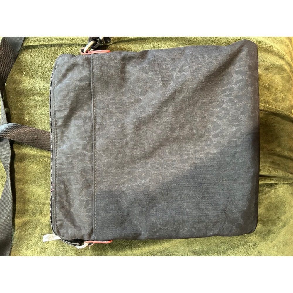 Baggallini Black Leopard Print Nylon Crossbody Bag Multi-Pocket Travel Purse - Picture 2 of 9